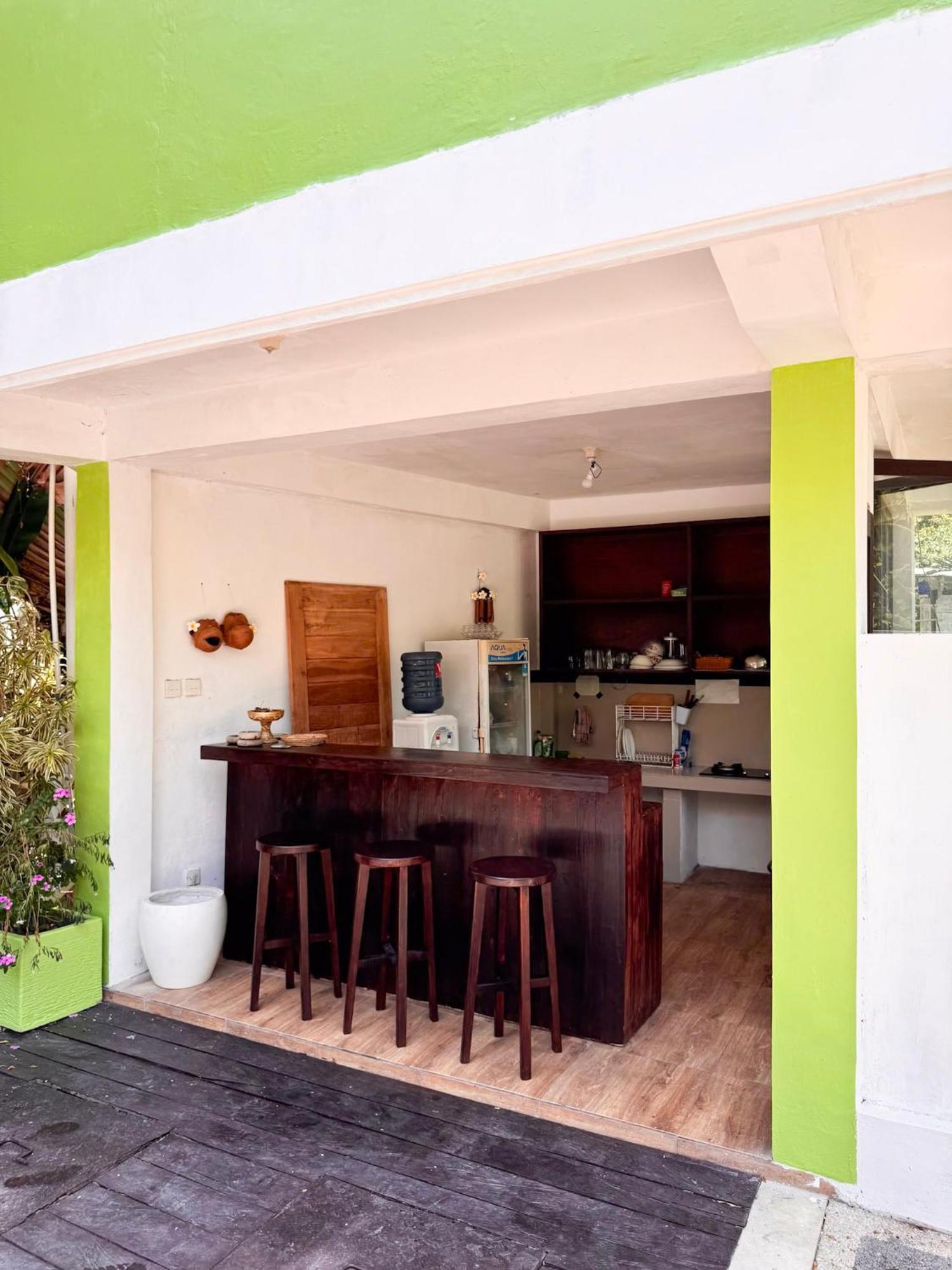 Urban Jungle Beach House Canggu Exteriér fotografie
